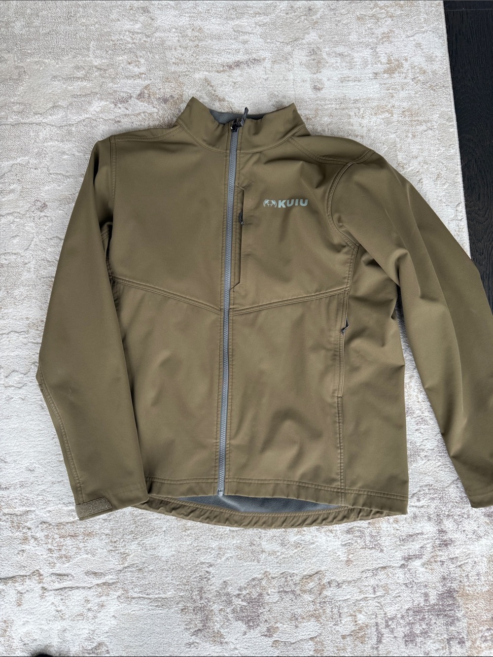 KUIU Men's Olive Softshell Jacket - Full Zip